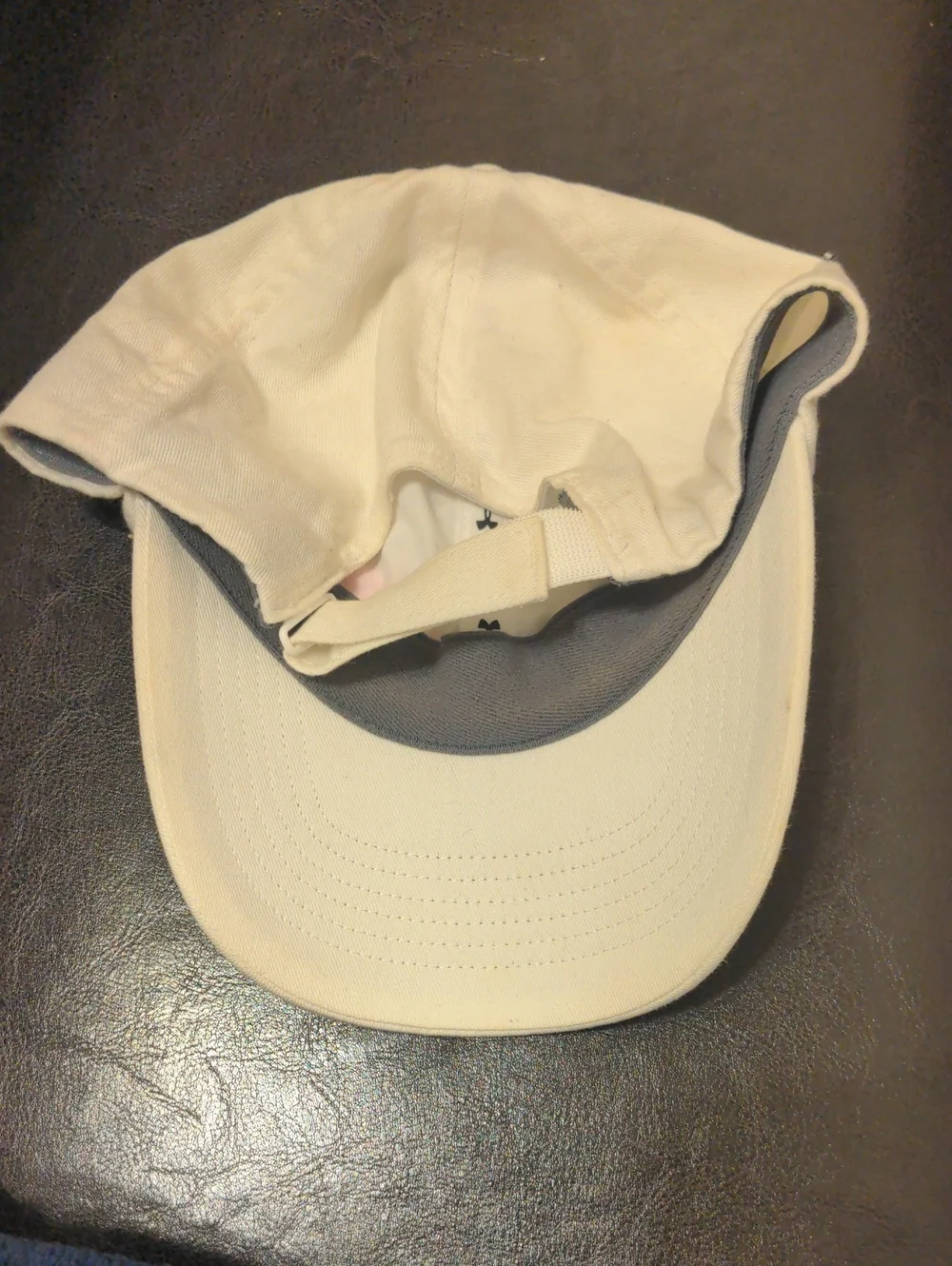 Under Armour White/Pink Youth Baseball Trucker Unstructured athletic100% Cotton